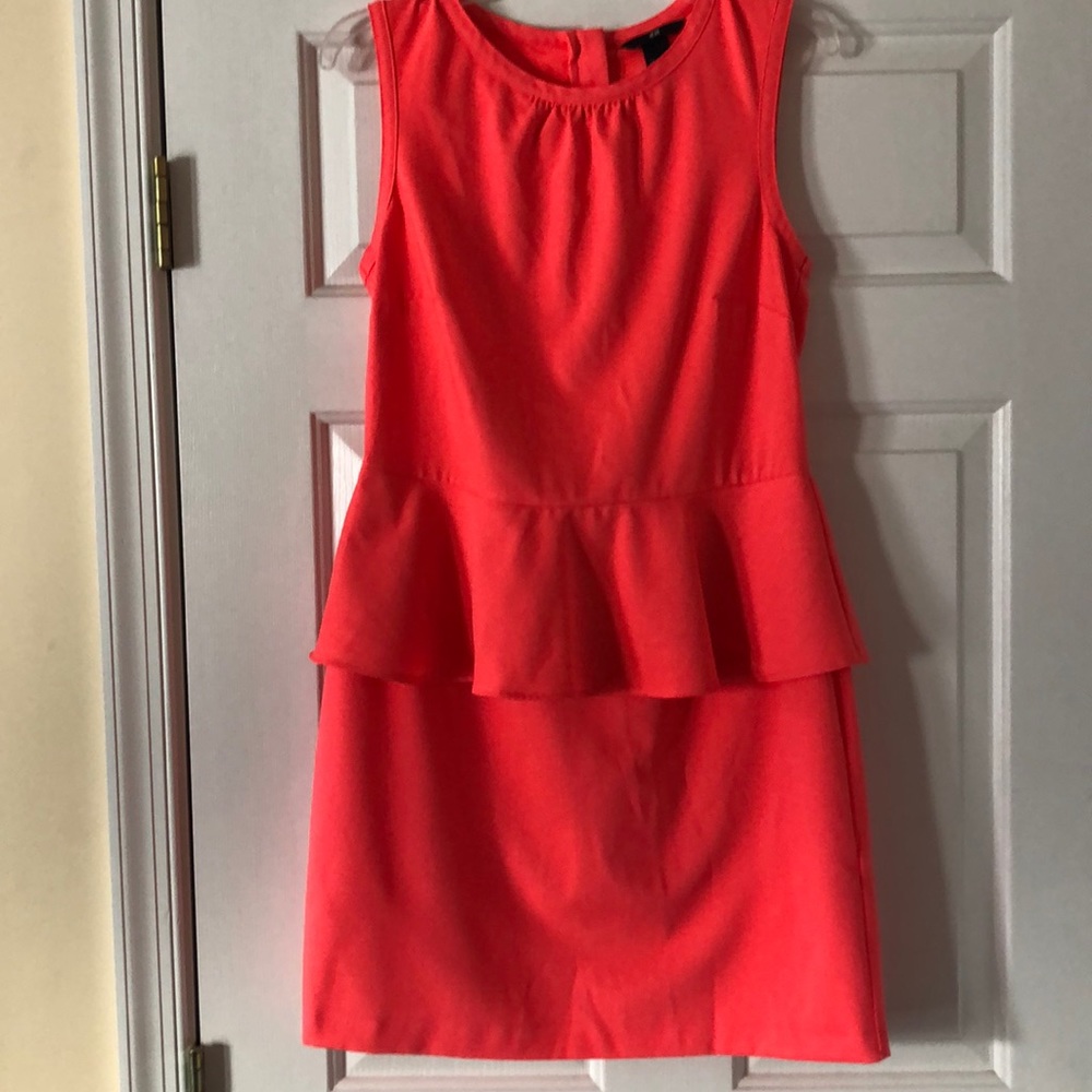 H&M Stylish peplum dress - Picture 5 of 5